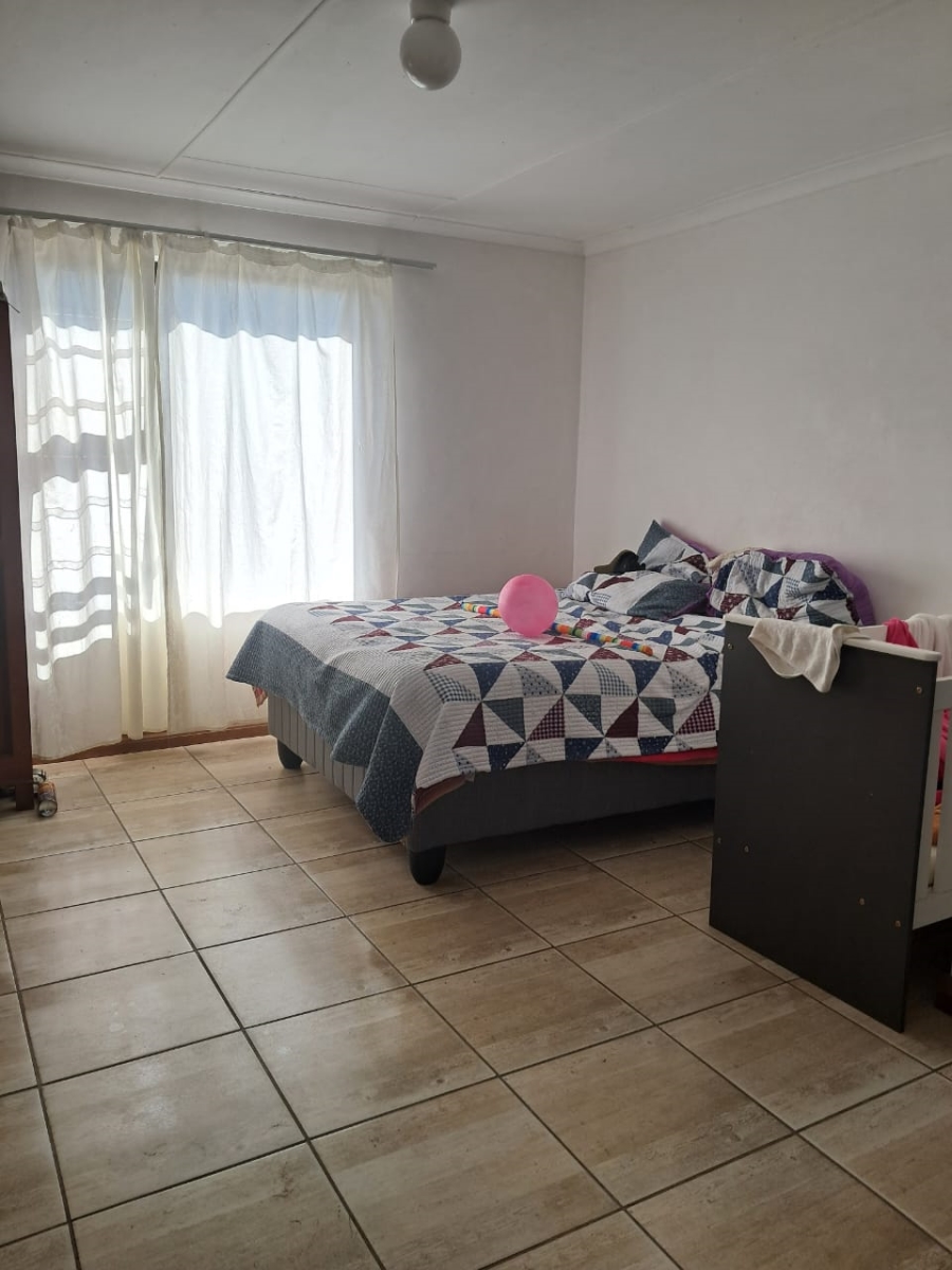 To Let 3 Bedroom Property for Rent in Albertinia Western Cape